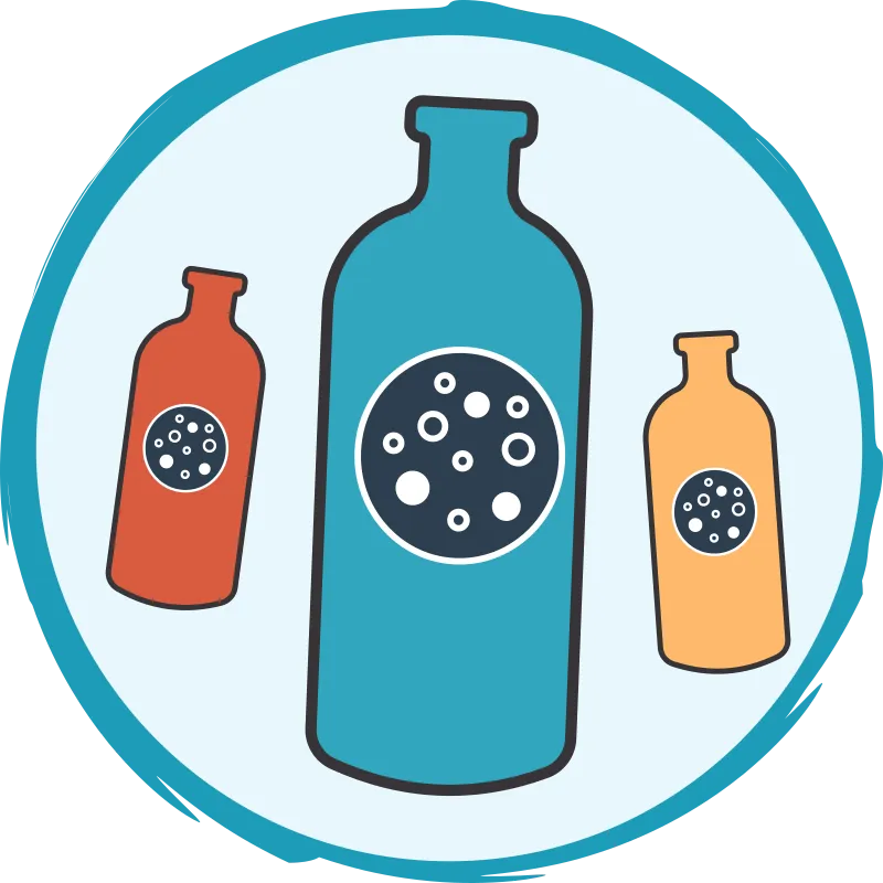 Une bouteille rouge, une bouteille bleue, une bouteille jaune.